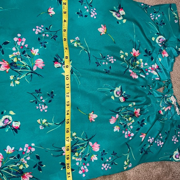 Teal Blouse with Floral Print - Picture 3 of 5